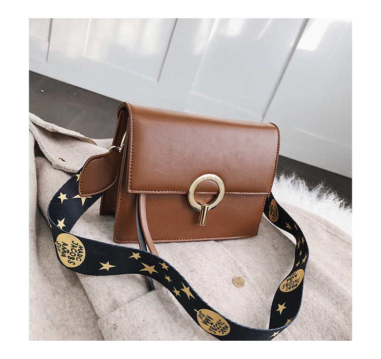 Fashionable Women's Shoulder Bag - Winter 2018 Trend