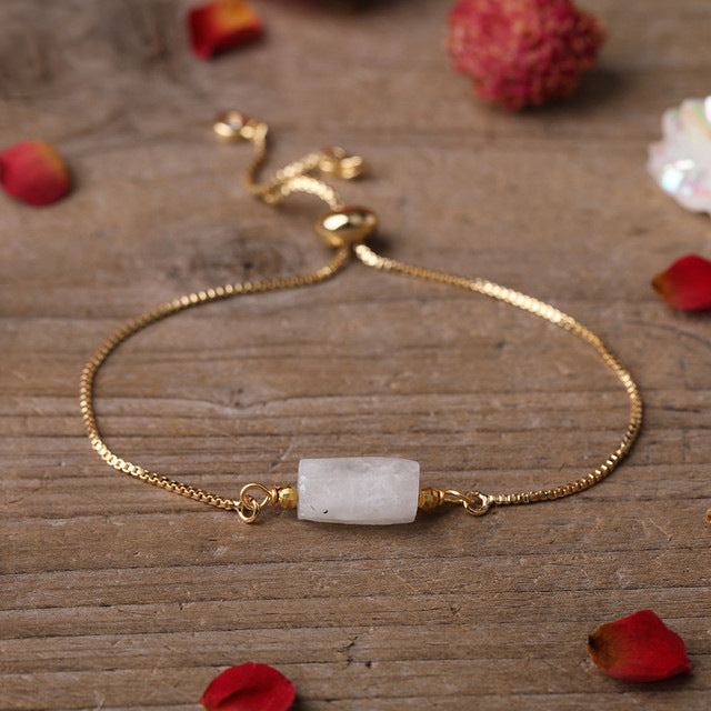 Adjustable Women’s Metal Chain Bracelet with Prismatic Stones