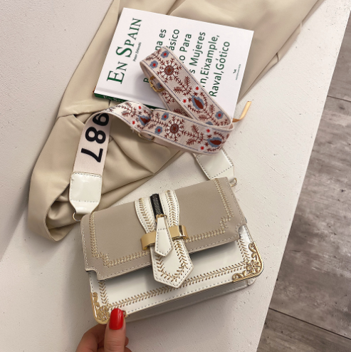 Retro One Shoulder Broadband Crossbody Bag