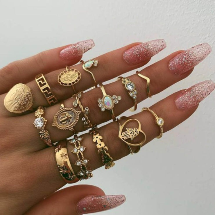 Bohemian Vintage Ring Set with Metal and Crystals
