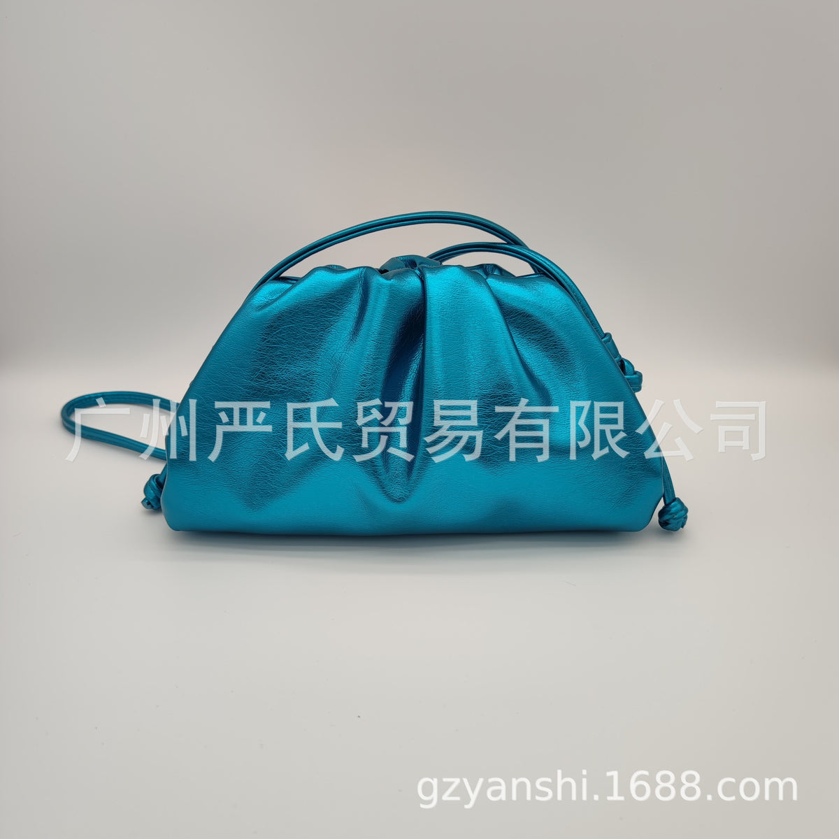 2022 New Cloud Bag Cross-border Women's Bag Pleated Dumpling Bag Autumn and Winter Fashion Shoulder Crossbody Bag Handbag Women's Bag