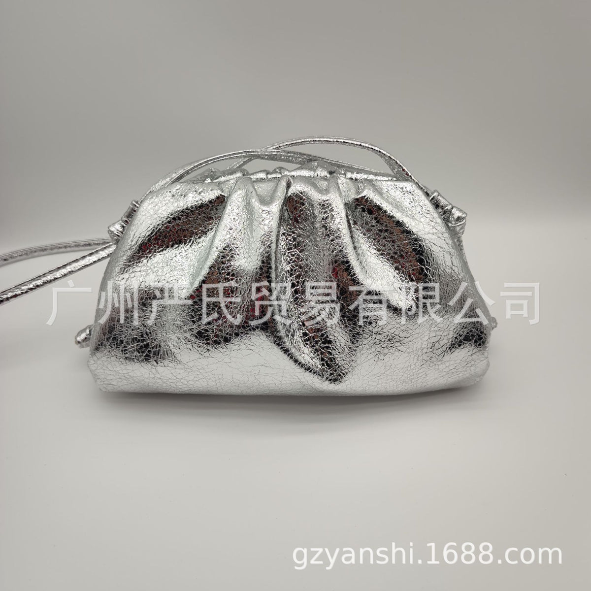2022 New Cloud Bag Cross-border Women's Bag Pleated Dumpling Bag Autumn and Winter Fashion Shoulder Crossbody Bag Handbag Women's Bag