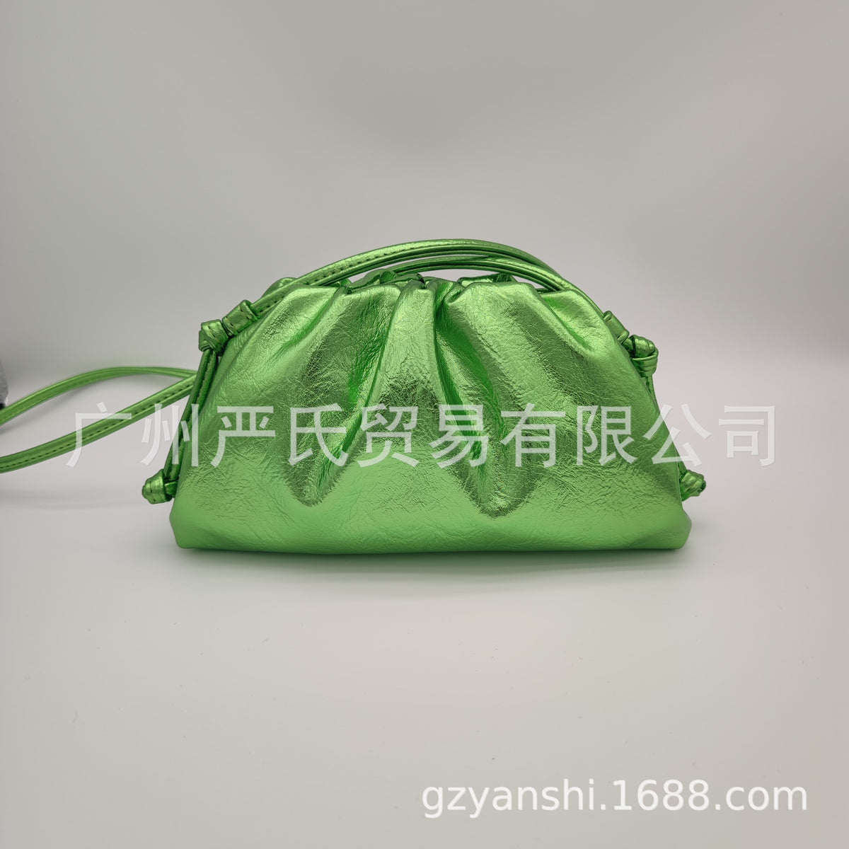 2022 New Cloud Bag Cross-border Women's Bag Pleated Dumpling Bag Autumn and Winter Fashion Shoulder Crossbody Bag Handbag Women's Bag
