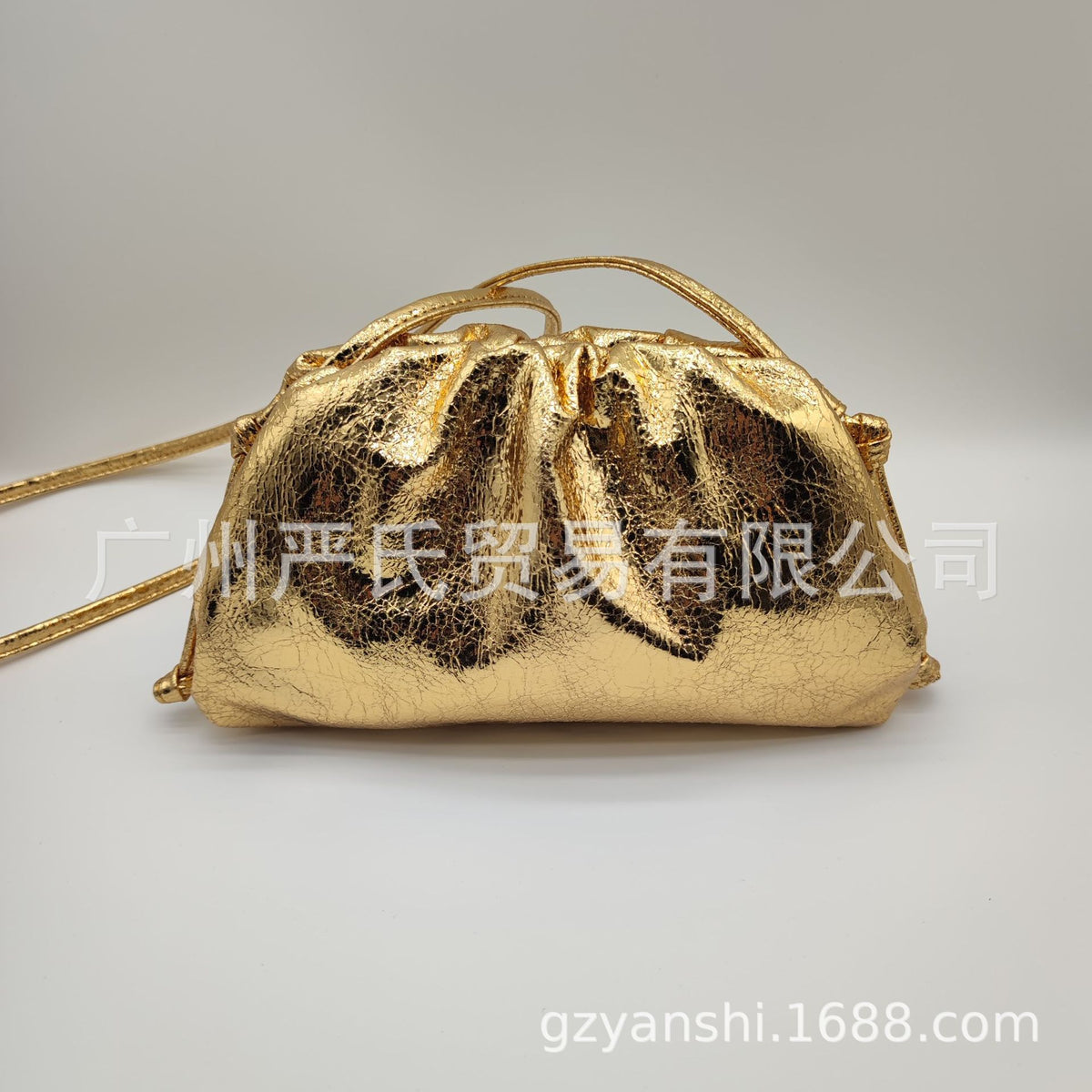 2022 New Cloud Bag Cross-border Women's Bag Pleated Dumpling Bag Autumn and Winter Fashion Shoulder Crossbody Bag Handbag Women's Bag