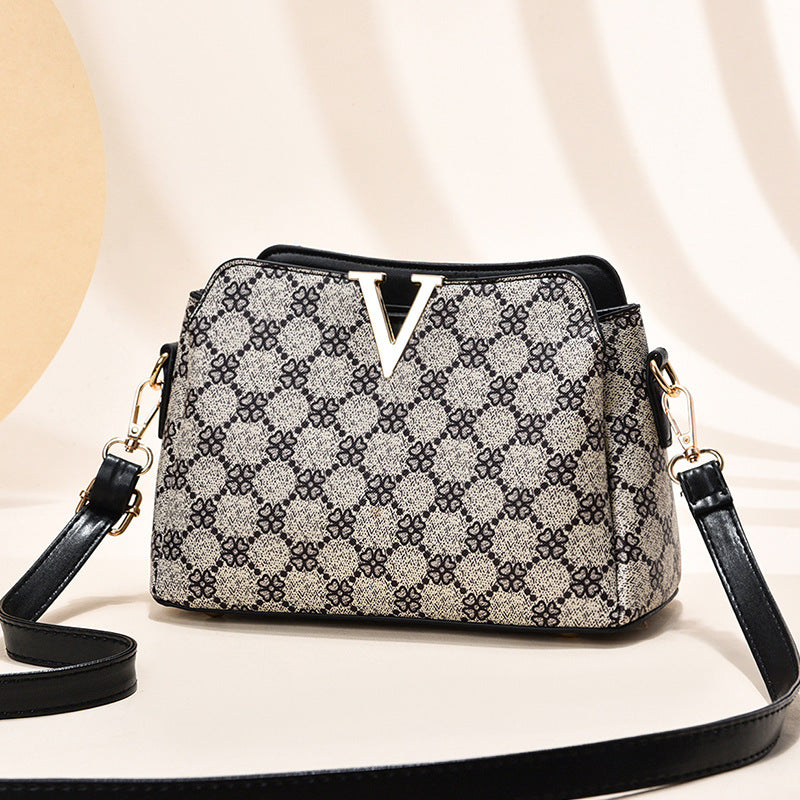 Trendy Summer Shoulder Bag for Women 2022