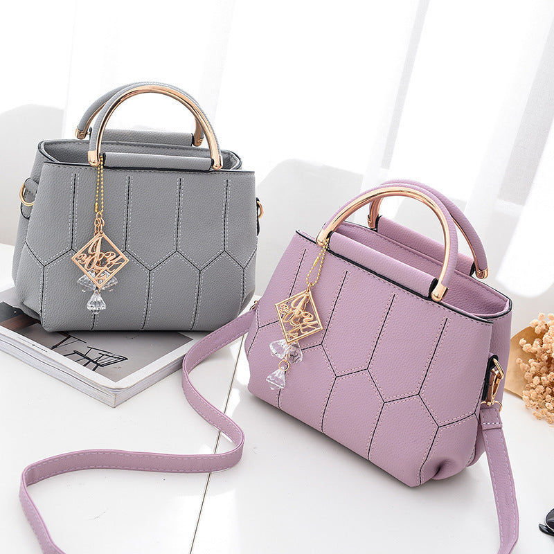 Fashionable Women's Embroidered Shoulder Bag 2023