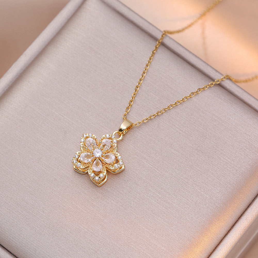 Trendy Women's Zircon Flower Pendant Necklace Design