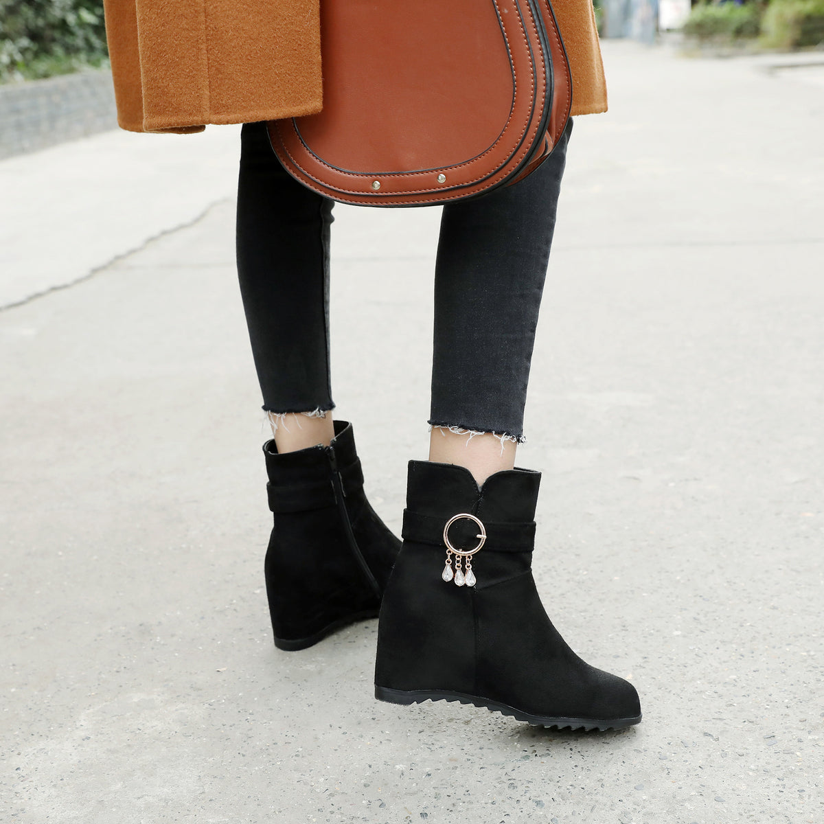 Trendy Winter Short Ankle Boots with Tassels for Women