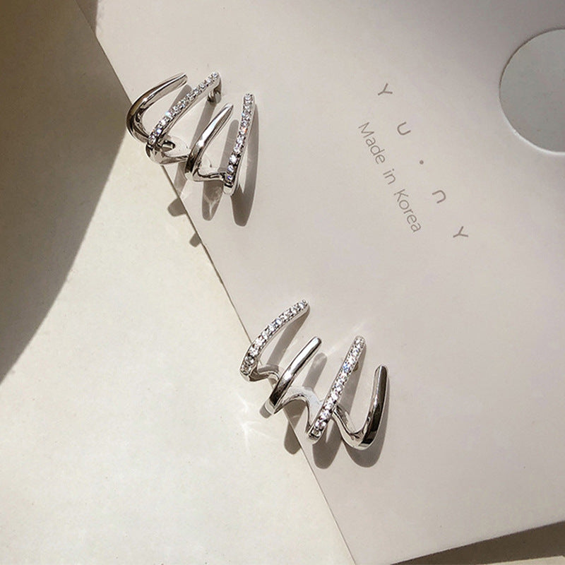 Women's Diamond Four-Claw Earrings for Daily & Party Use