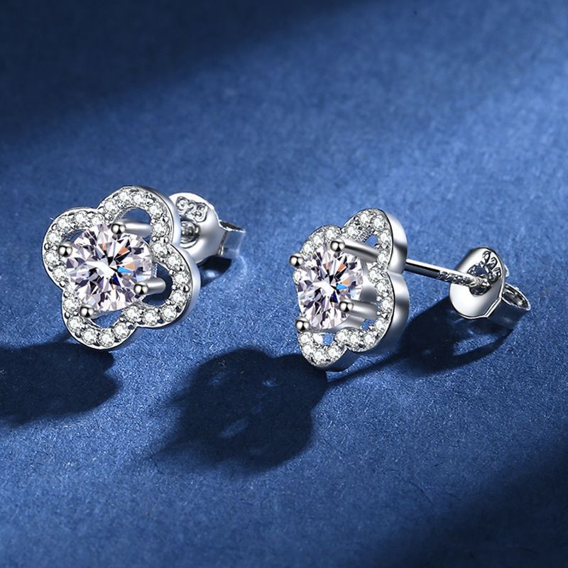 S925 Silver Moissanite Clover Stud Earrings for Women