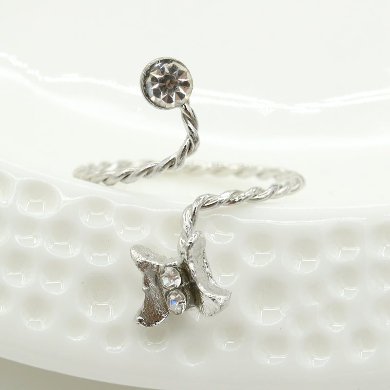 Adjustable Rhinestone Starfish Flower Joint Ring