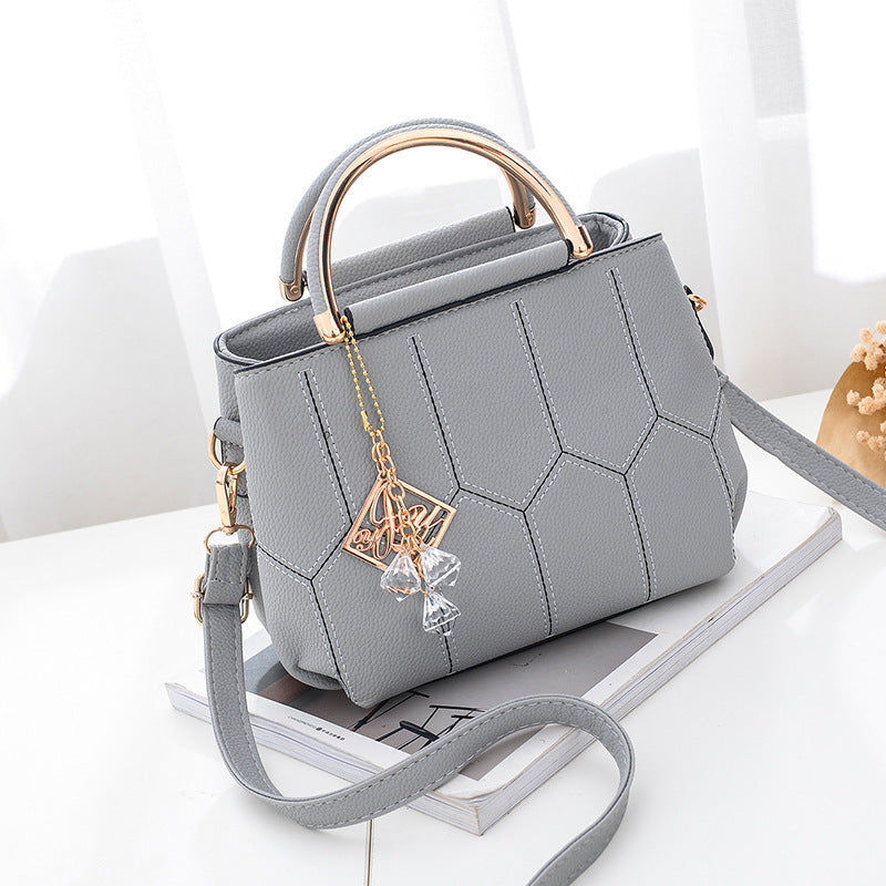 Fashionable Women's Embroidered Shoulder Bag 2023