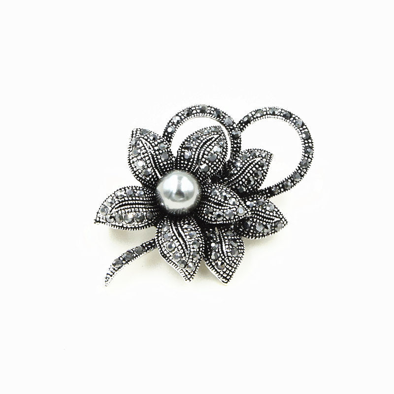 Crystal Pearl Brooch with Bow