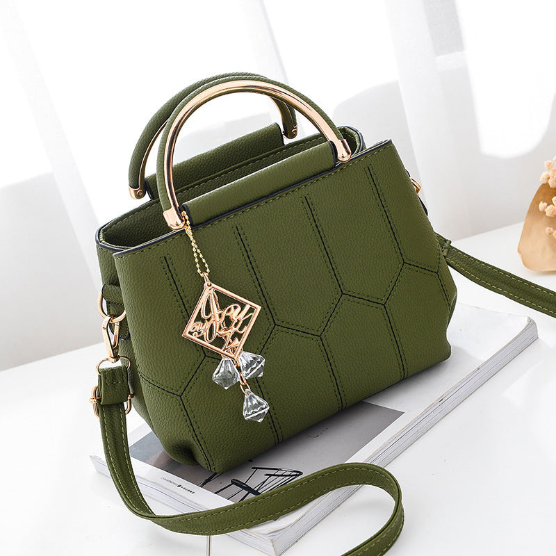 Fashionable Women's Embroidered Shoulder Bag 2023